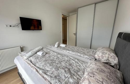 Alipasin Most Apartment | Apartment by expert Ado