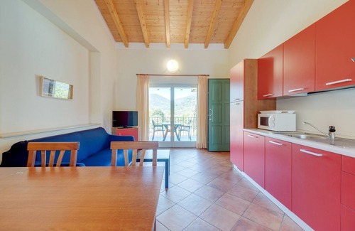Crone Apartment | Apartment by Lake Idro with Mountain Views