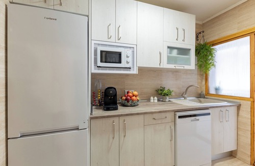 Pelayos de la Presa Apartment | Apartment 'Cumbre Escondida' with Shared Pool, Shared Garden and Wi-Fi
