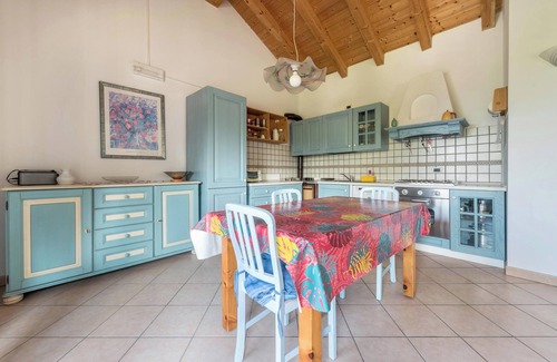 San Lorenzo in Banale Apartment | Apartment “Casa Core” with Mountain View & Balcony