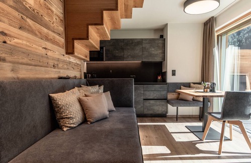 Selva dei Molini Apartment | Apartment 'Chalet-Suite Panorama' with Mountain View, Private Terrace and Wi-Fi