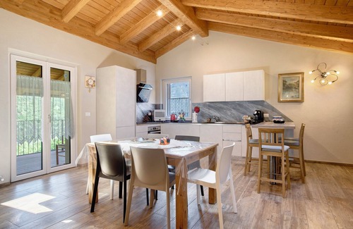 Variney-Chez Roncoz Apartment | Apartment 'Civico 60' with Mountain View, Private Terrace and Wi-Fi