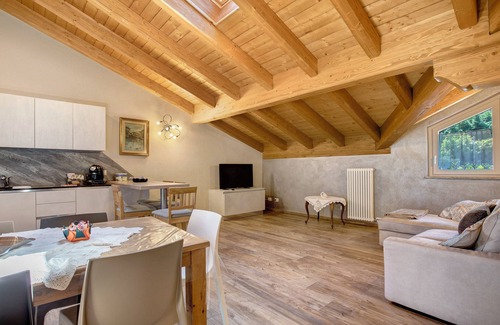 Variney-Chez Roncoz Apartment | Apartment 'Civico 60' with Mountain View, Private Terrace and Wi-Fi