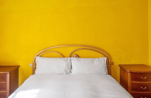 Cogoleto Apartment | Apartment 'Ca' Celeste' with Air Conditioning
