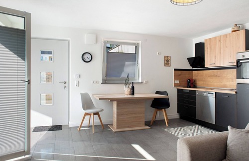 Orsingen-Nenzingen Apartment | Apartment 'Casa Ruf' with Private Terrace and Wi-Fi