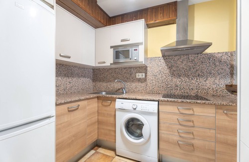 Alcala de la Selva Apartment | Apartment 'Casa El Cojo 1a' with Balcony and Wi-Fi