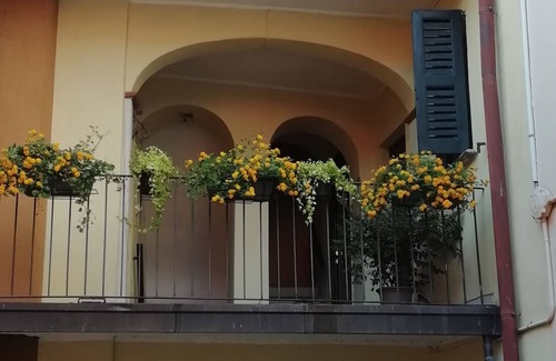 Lavena Ponte Tresa Apartment | Apartment 'Casa Pedrarias' with Lake View, Wi-Fi and Air Conditioning