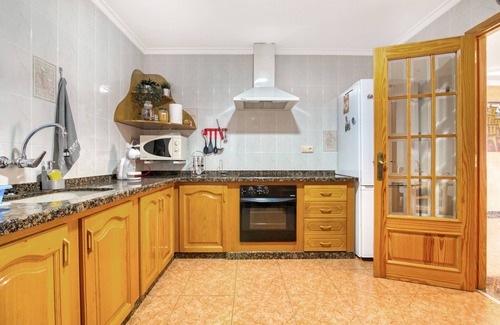 Mogente/Moixent Apartment | Apartment 'Cal Guerrer' with Mountain View, Private Terrace and Balcony