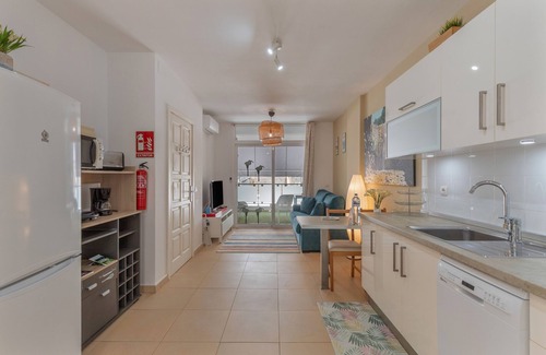 Puerto Naos Apartment | Apartment 'Calas' with Mountain View, Wi-Fi and Air Conditioning