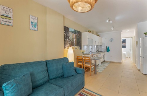 Puerto Naos Apartment | Apartment 'Calas' with Mountain View, Wi-Fi and Air Conditioning