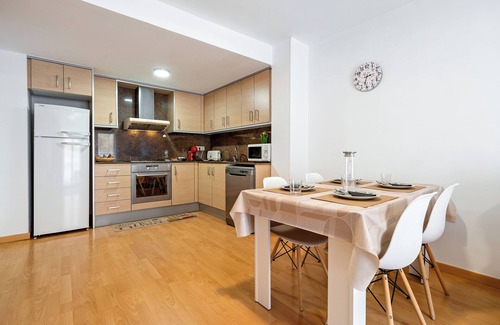 Flix Apartment | Apartment 'Canana De Vega' with Balcony, Wi-Fi and Air Conditioning