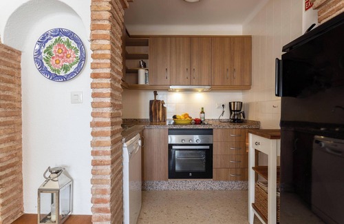 Chimenea Apartment | Apartment "Capistrano Playa" - Wi-fi, air-conditioning, pool, sea view.