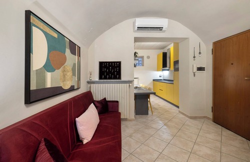 Alessandria Apartment | Apartment 'Cappellaio Matto' with Wi-Fi and Air Conditioning