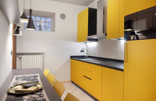 Alessandria Apartment | Apartment 'Cappellaio Matto' with Wi-Fi and Air Conditioning