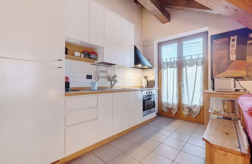 Strembo Apartment | Apartment 'Carla, Strembo' with Balcony and Wi-Fi