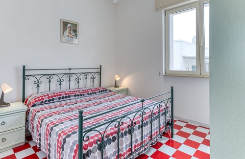 Marina di Andrano Apartment | Apartment 'Casa Vacanze Le Carrube' with Sea View, Private Terrace and Air Conditioning