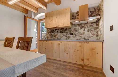Ville del Monte Apartment | Apartment 'Casa Al Mulino 1' with Mountain View, Shared Garden and Wi-Fi