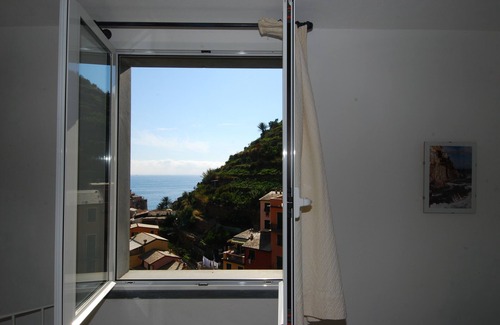 Manarola Apartment | Apartment Casa Albarola by Arbaspàa, with sea view garden in Manarola