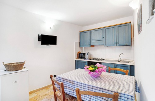Rezzo Apartment | Apartment 'Casa Azzurra - Sciu´pepin' with Private Garden, Balcony and Wi-Fi