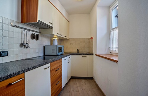Molveno Apartment | Apartment 'Casa Batistei Ribes' with Lake View, Balcony and Wi-Fi