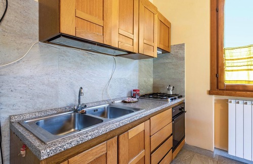 Marone Apartment | Apartment 'Casa Caterina' with Lake View, Garden & Wi-Fi