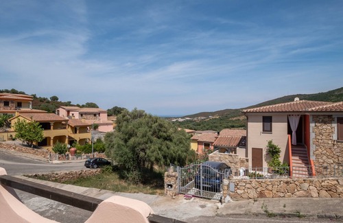 Schifoni Apartment | Apartment 'Casa Del Sole Con Terrazza' with Sea View, Wi-Fi and Air Conditioning