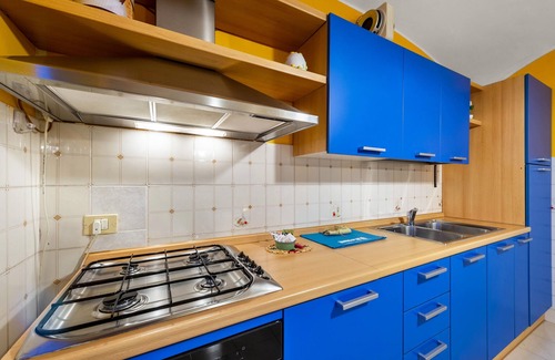 Trino Apartment | Apartment 'Casa Della Nonna 1' with Wi-Fi and Air Conditioning