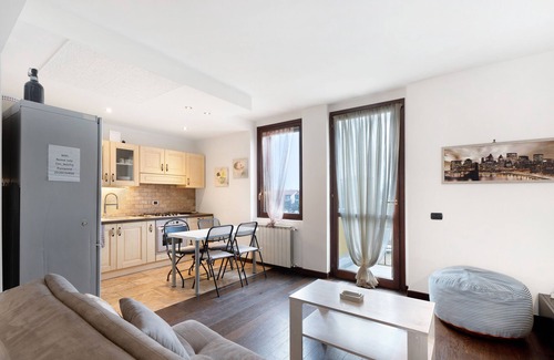 Sesto Calende Apartment | Apartment 'Casa Emagal' with Private Terrace, Balcony and Wi-Fi