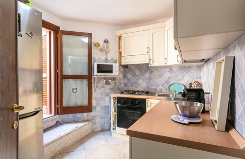 Pittulongu Apartment | Apartment “Casa Gaia” with Sea View, Garden & Terrace
