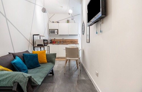 Trento Apartment | Apartment 'Casa Grazioli' with Mountain View, Wi-Fi and Air Conditioning