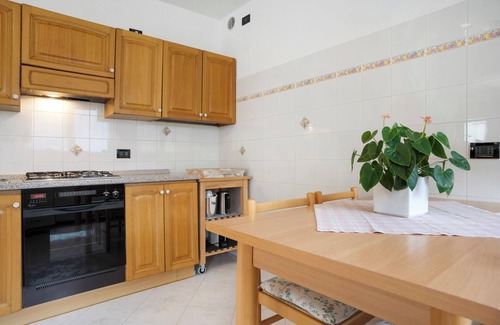 Roncegno Apartment | Apartment 'Casa Hueller' with Mountain View, Private Terrace and Wi-Fi