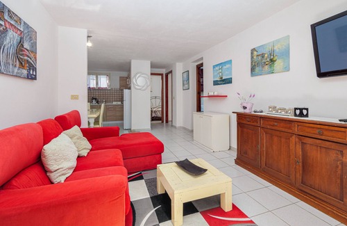 Loiri Apartment | Apartment 'Casa Isa E Martina' with Private Terrace