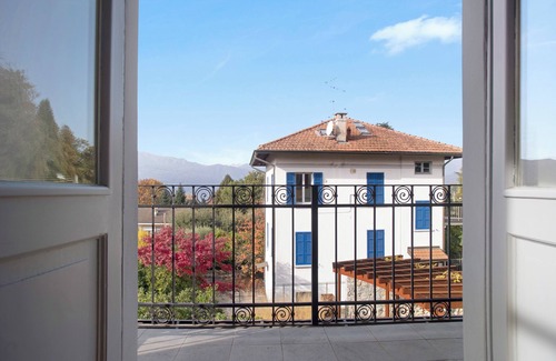 Laveno Apartment | Apartment "Casa Corten Mountain Lago Maggiore" with Mountain View, Lake View & Garden