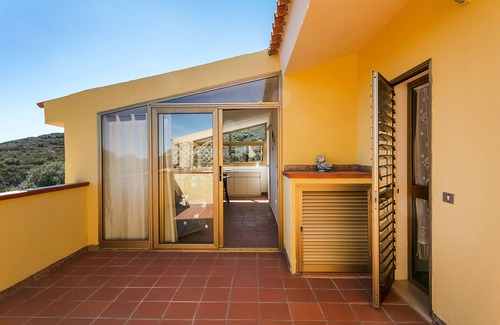 Tiriddo Apartment | Apartment “Casa Marianna” with Mountain and Sea Views, Balcony