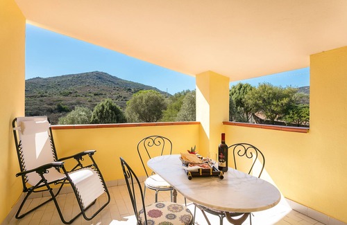 Tiriddo Apartment | Apartment “Casa Marianna” with Mountain and Sea Views, Balcony