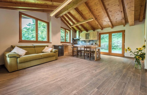 Ville del Monte Apartment | Apartment Casa al Mulino with Mountain View, Wi-Fi & Garden