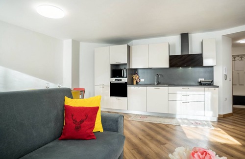 Mezzana Apartment | Apartment 'Casa Luca Mezzana' with Mountain View, Balcony and Wi-Fi