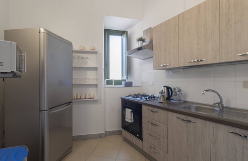 Castellammare Vucciria Apartment | Apartment 'Casa Melqart' with Wi-Fi and Air Conditioning