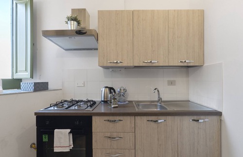 Castellammare Vucciria Apartment | Apartment 'Casa Melqart' with Wi-Fi and Air Conditioning