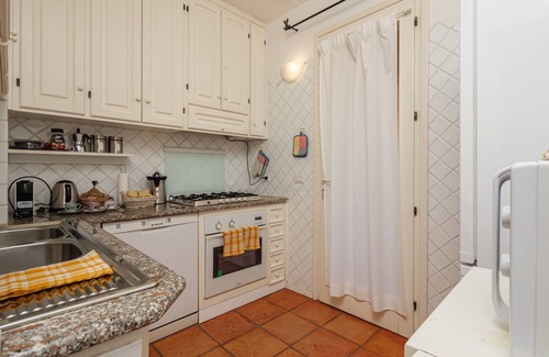 Porto Cervo Apartment | Apartment "Casa Olivastra" close to the Sea with Balcony & Wi-Fi