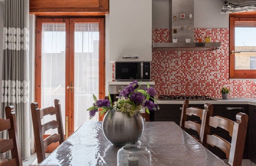 Sciacca Historic Centre Apartment | Apartment 'Casa Pu-Leo' with Sea View, Wi-Fi and Air Conditioning