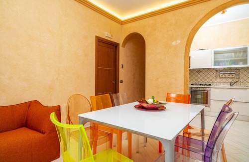 Recanati Apartment | Apartment 'Casa Recanati' with Private Terrace and Air Conditioning