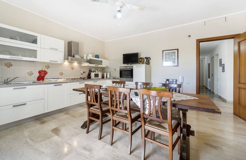 Carbonia Apartment | Apartment 'Casa Regina' with Private Terrace, Wi-Fi and Air Conditioning