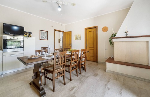 Carbonia Apartment | Apartment 'Casa Regina' with Private Terrace, Wi-Fi and Air Conditioning