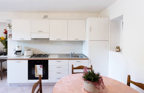 Vesio Apartment | Apartment 'Casa Rita App 4' with Shared Garden and Wi-Fi