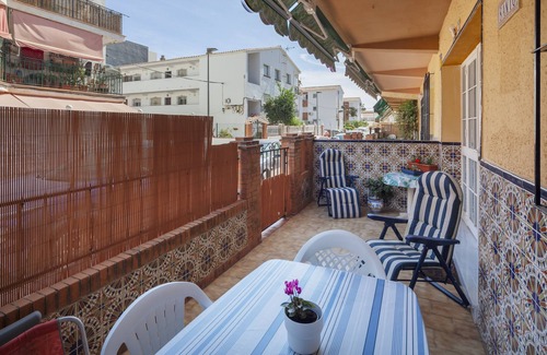 La Cala del Moral House | Apartment 'Casa Santo Front Beach' with Private Terrace and Wi-Fi