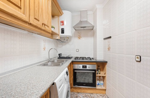 Alcaucin Apartment | Apartment 'Casa Sol y Sierra' with Mountain Views, Wi-Fi and Air Conditioning