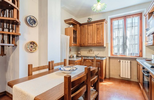 Cantagrillo Apartment | Apartment 'Casa Spazio Zero' with Private Terrace, Shared Garden and Wi-Fi
