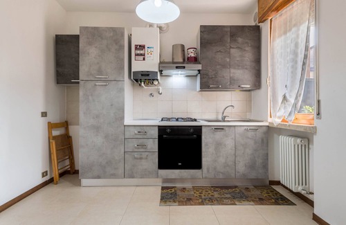 Bussolengo Apartment | Apartment 'Casa Vacanze Elma' with Shared Garden and Balcony