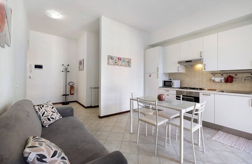 Loano Apartment | Apartment 'Casa Vacanza Nel Cuore Di Loano' with Balcony, Wi-Fi and Air Conditioning
